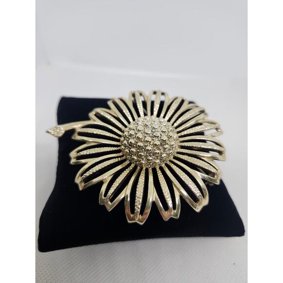 Vintage Sarah Coventry Daisy Mae 1960's Gold Tone Sunflower Brooch - Picture 4 of 8